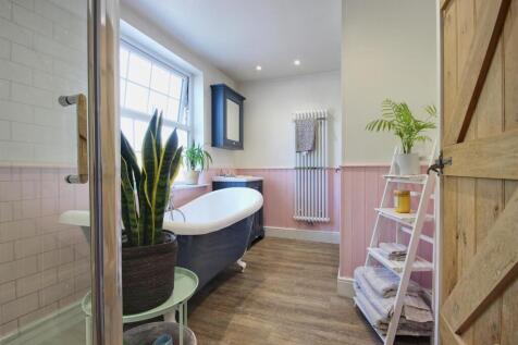 BATHROOM ROOM/W.C.