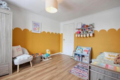 BEDROOM 2 (FRONT)