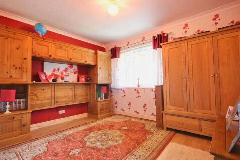 BEDROOM 2 (REAR)