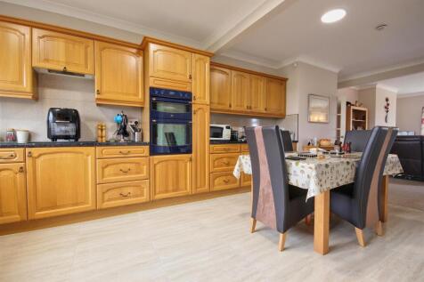 COMBINED DAY ROOM AND KITCHEN