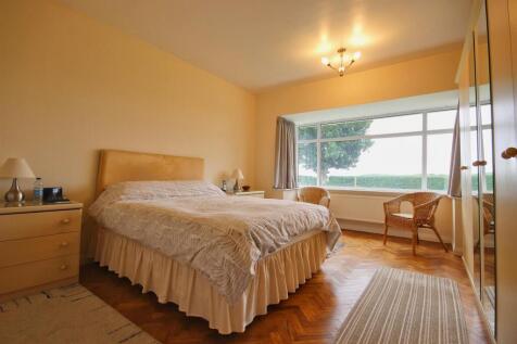 BEDROOM 1 (FRONT)