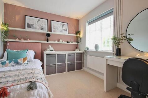BEDROOM 2 (REAR)