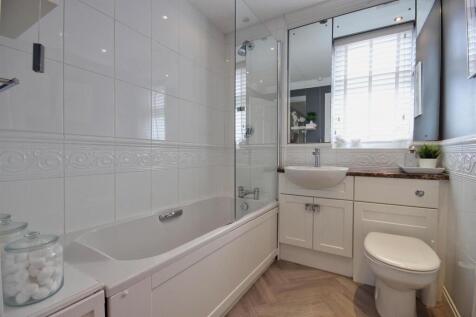 BATHROOM/W.C.