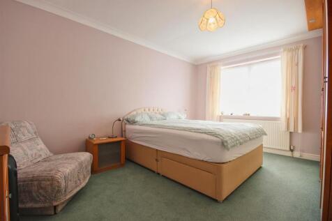 BEDROOM 2 (FRONT)