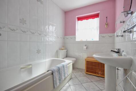 BATHROOM/W.C.