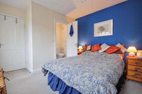 BEDROOM 2 (FRONT)