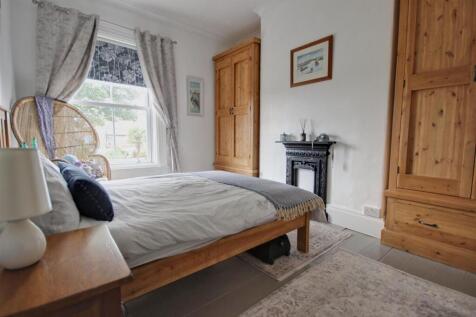 BEDROOM 2 (FRONT)