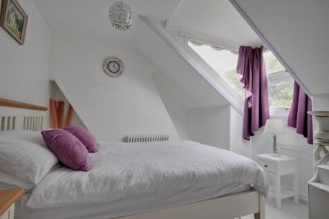 BEDROOM 4 (REAR)