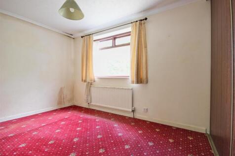 BEDROOM 1 (REAR)