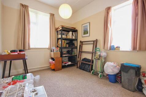 BEDROOM 3 (SIDE)
