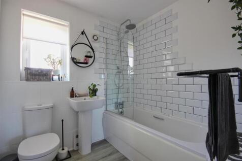 BATHROOM/W.C.