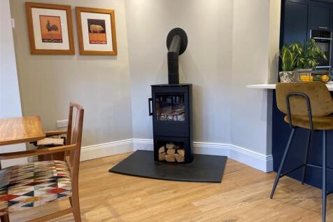 COMBINED DAY ROOM &amp; KITCHEN