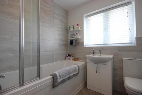 BATHROOM / W.C.