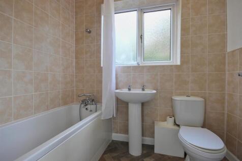 BATHROOM/W.C.