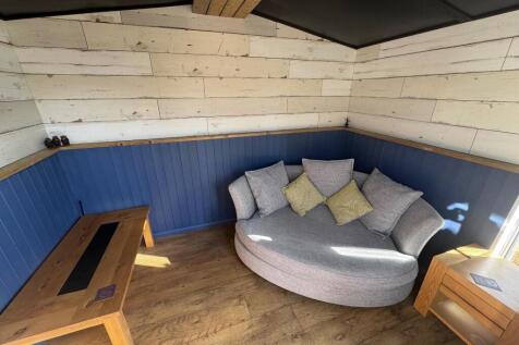 Summer House Internal