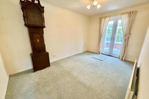 Dining Room/Bedroom