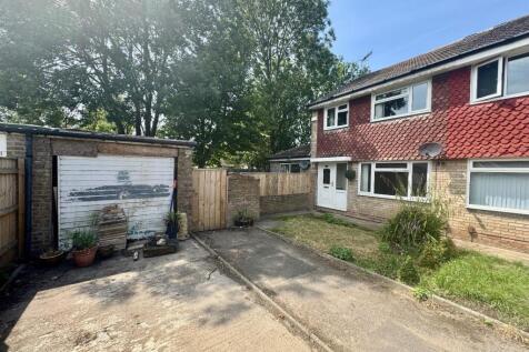 Front - driveway &amp; garage