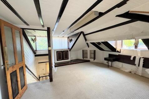 BEDROOM ( FIRST FLOOR)