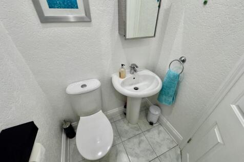 En-Suite Bedroom 1