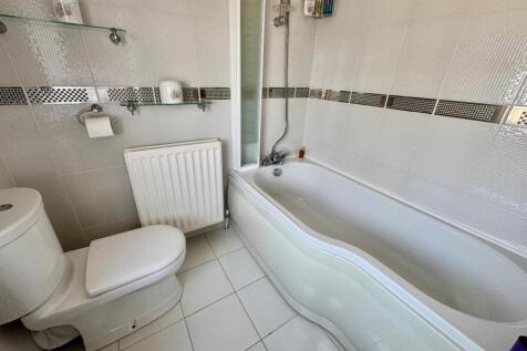 En-Suite Bedroom 2