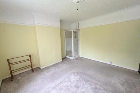 BEDROOM 2 ( REAR)