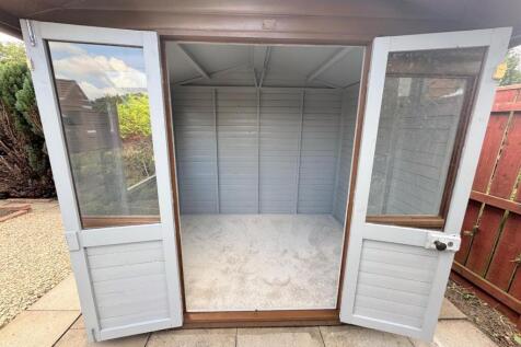 SUMMERHOUSE