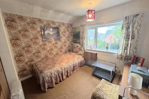 BEDROOM 2 ( REAR)