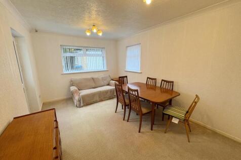 BEDROOM 2/ DINING ROOM