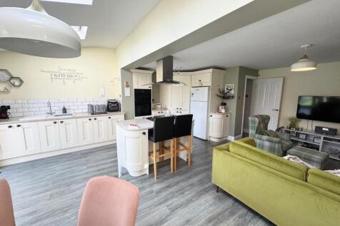 Open Plan Dining/ Kitchen / Family Area