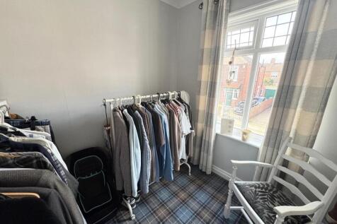Bedroom (Front)