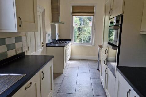 kitchen 1.jpg