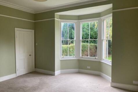 livingroom 1.jpg