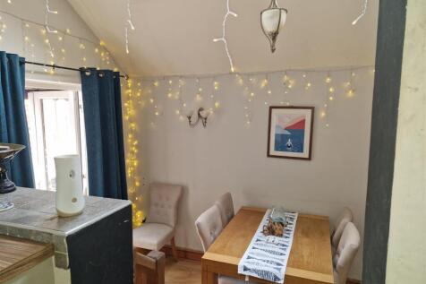 dining room.jpg