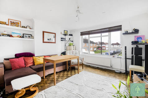 2 bedroom Maisonette for sale