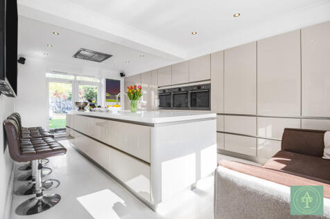 4 Bedroom Semi Detached for Sale