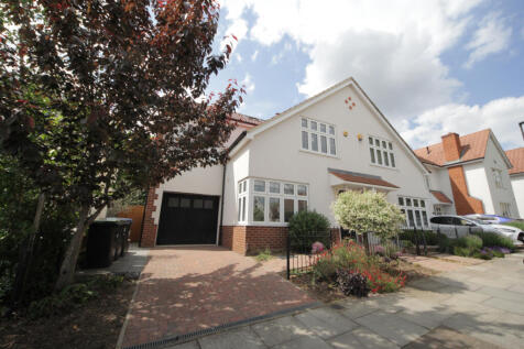 4-5 bedroom Semi Detached House