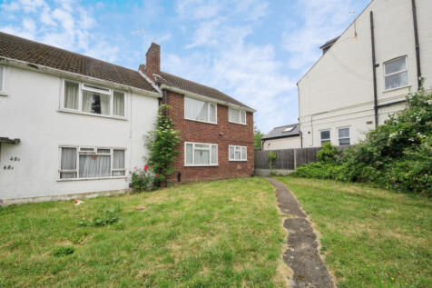 2 bedroom first floor flat