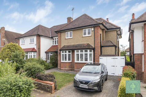 5 Bedroom Semi Detached for Sale