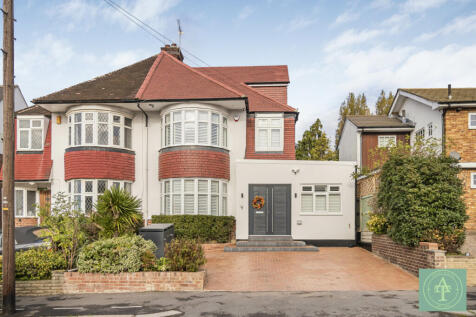 5 Bedroom Semi Detached House