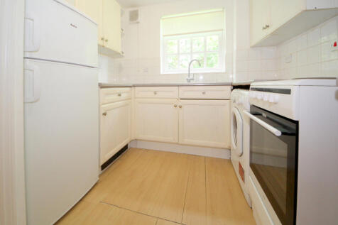 2 bedroom apartment in Southgate