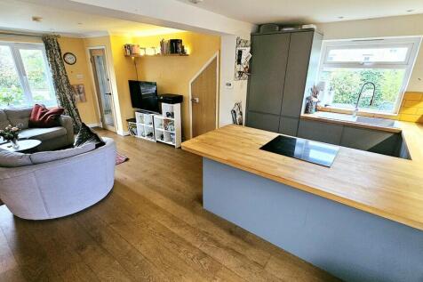 Kitchen/Dining Ro...