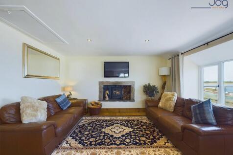 Upstairs lounge
