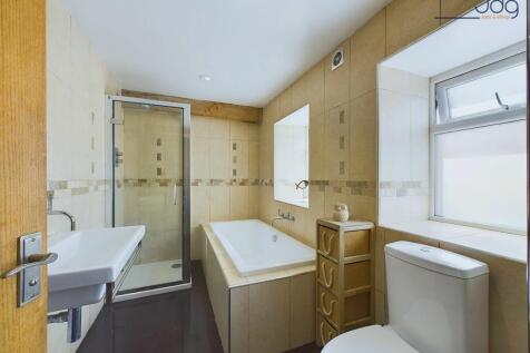 Ground floor bathroom