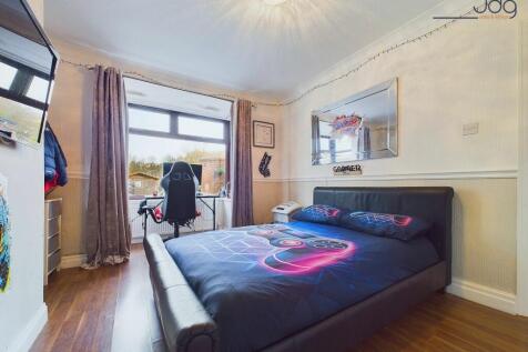 Reception Room / Bedroom