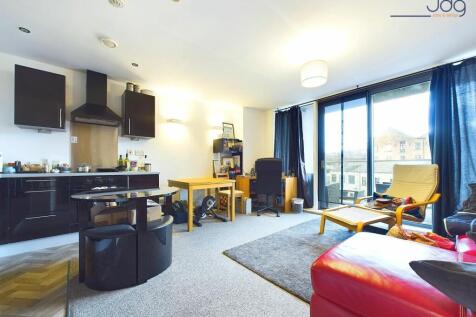 Open Plan Kitchen &amp; Living Area