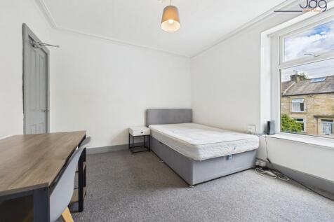 First Floor Double Bedroom 1