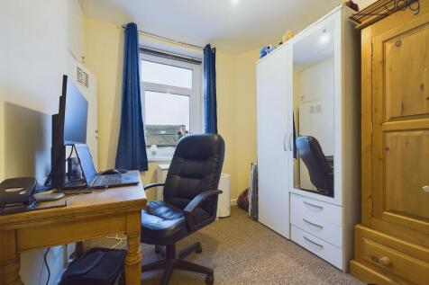 Study Room/Double Bedroom