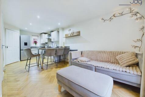 Open Plan Lounge &amp; Kitchen
