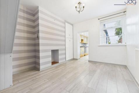 Bright and Airy Dining Room