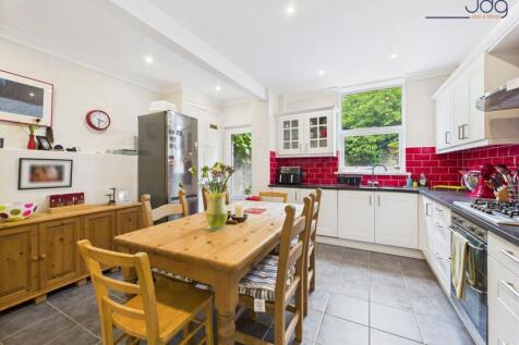 Spacious Kitchen Diner